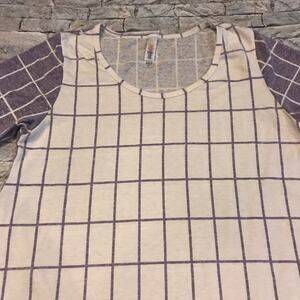 Lularoe Medium Perfect T